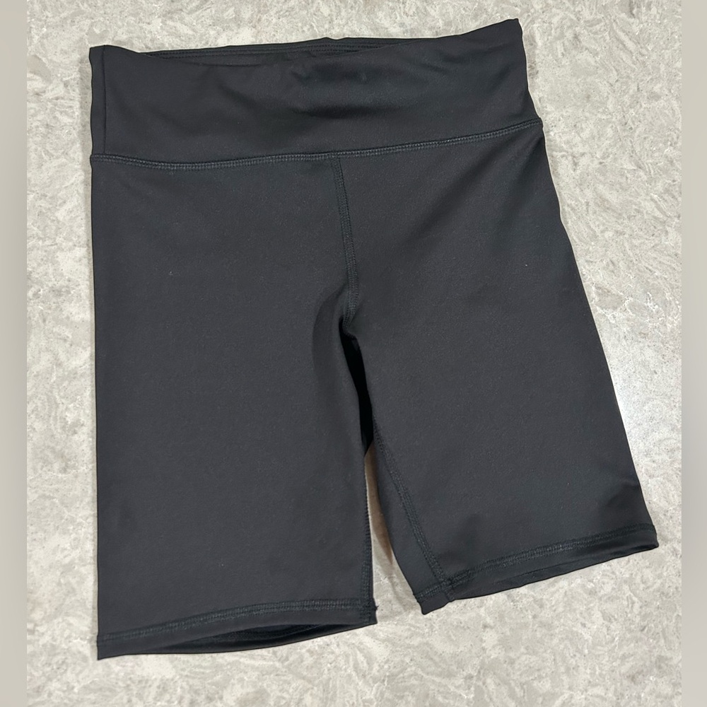 Old Navy Active PowerPress Bike Short Girls L (10/12) NWOT